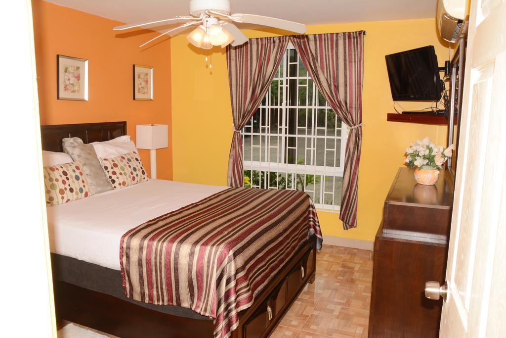 Seacastles By The Beach/Pool Montego Bay Exterior foto